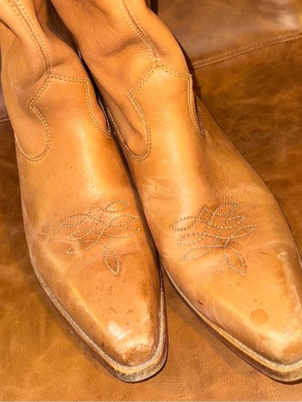 Men's Tan Leather Western Boots - Classic Western Style